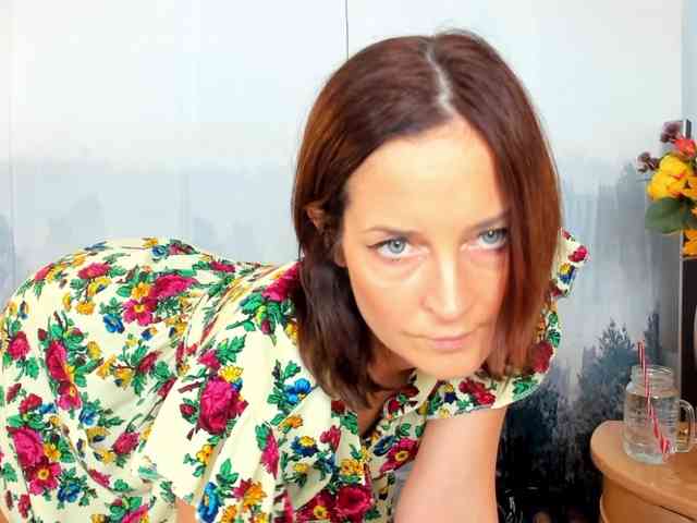 SatyneQueen webcam
