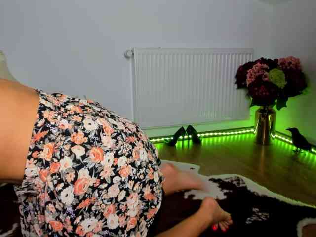 SatyneQueen webcam
