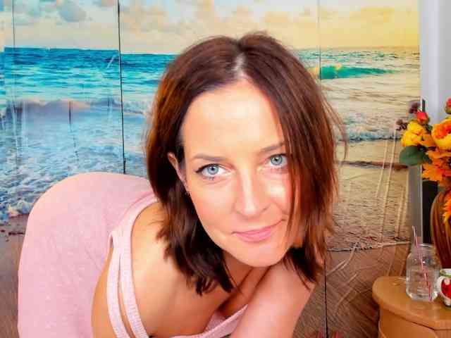 SatyneQueen webcam