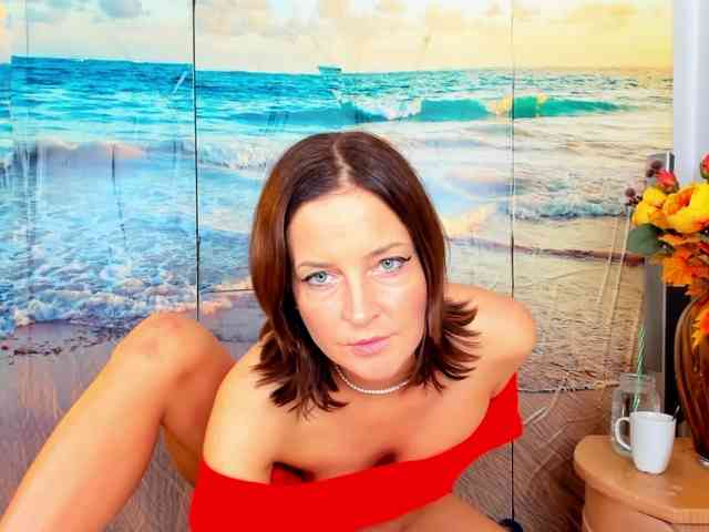 SatyneQueen webcam