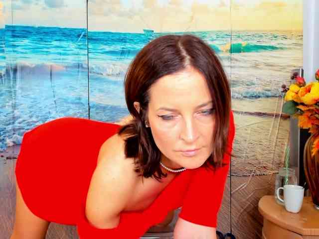 SatyneQueen webcam