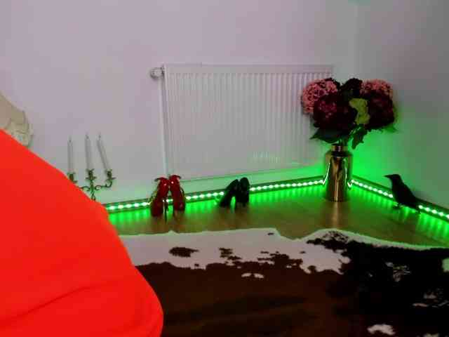 SatyneQueen Live Webcam on BongaCams