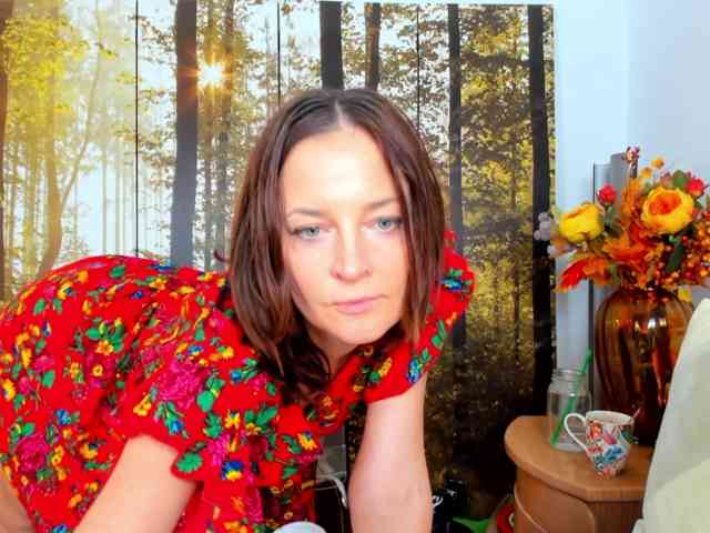 SatyneQueen webcam