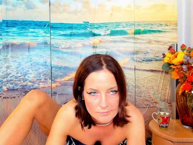 SatyneQueen webcam