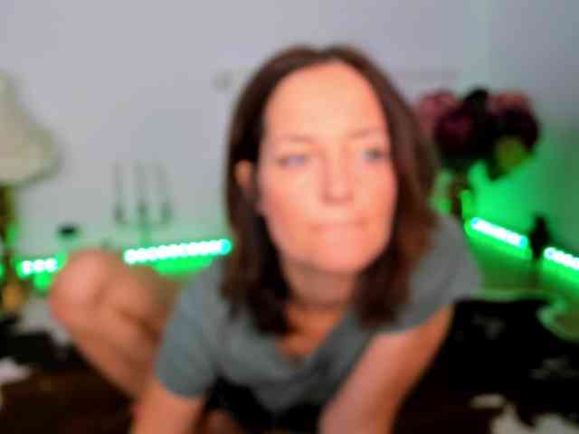 SatyneQueen webcam