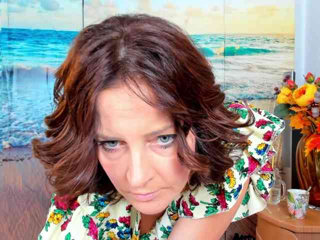 SatyneQueen webcam