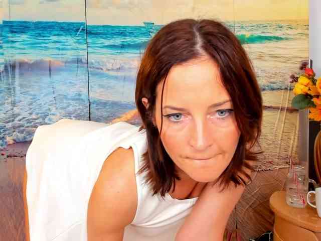 SatyneQueen webcam