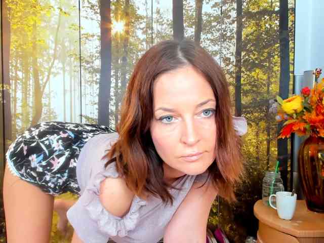 SatyneQueen webcam