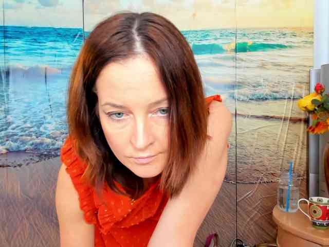 SatyneQueen webcam