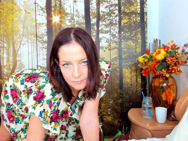 live chatroom SatyneQueen
