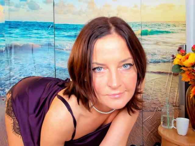 SatyneQueen webcam