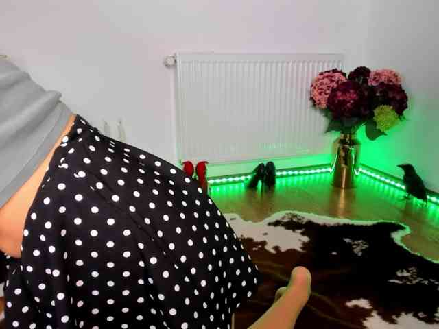 SatyneQueen webcam