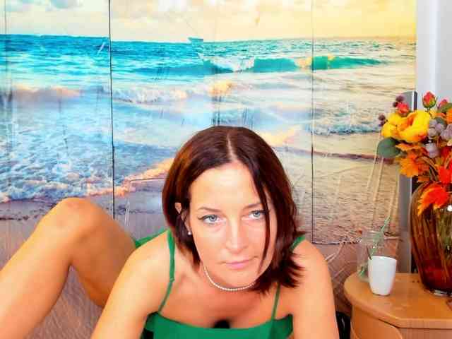 SatyneQueen webcam