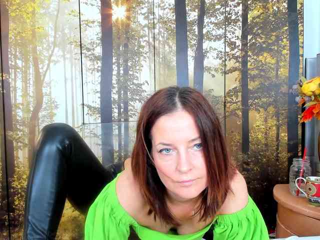 SatyneQueen webcam