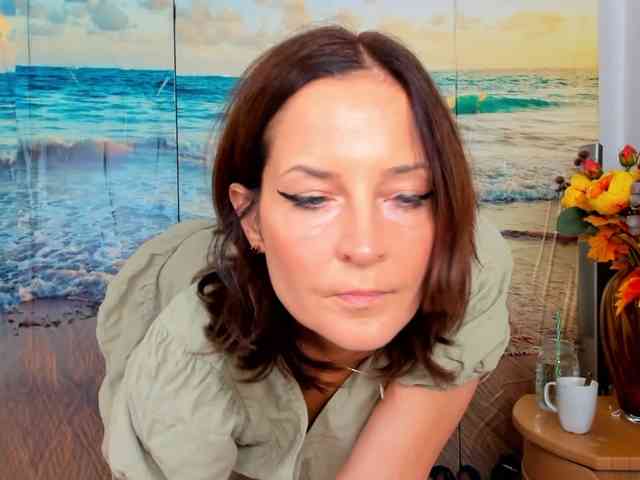 SatyneQueen webcam