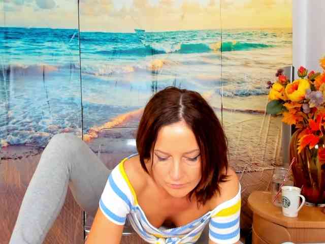 SatyneQueen webcam