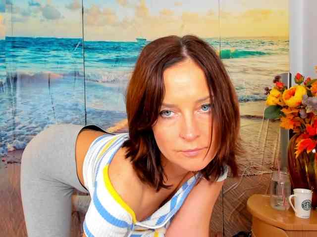 SatyneQueen webcam