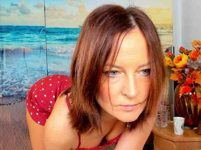 SatyneQueen webcam