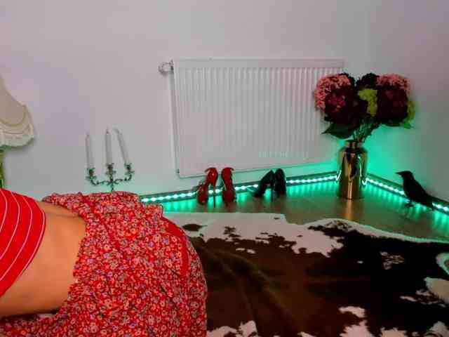 SatyneQueen webcam
