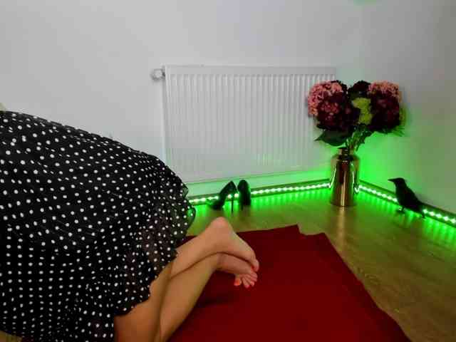 SatyneQueen webcam