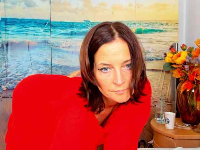 SatyneQueen webcam