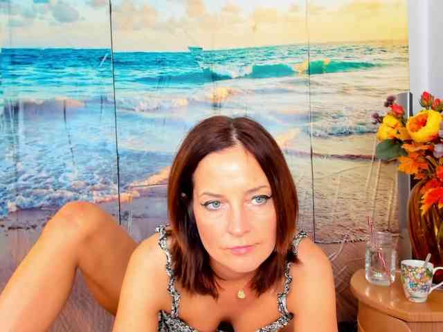 SatyneQueen webcam