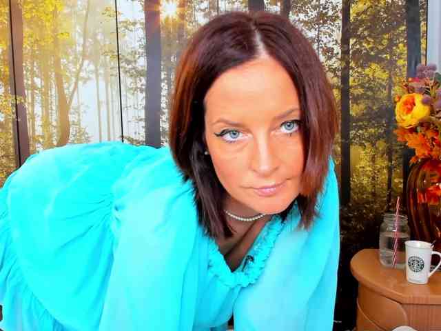 SatyneQueen webcam
