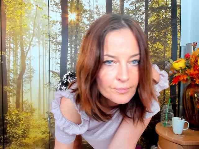 SatyneQueen webcam