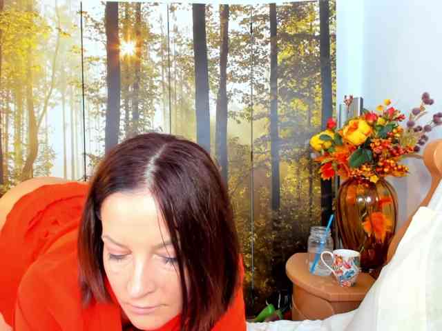 SatyneQueen webcam