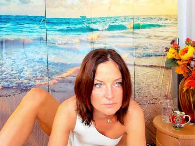 SatyneQueen webcam