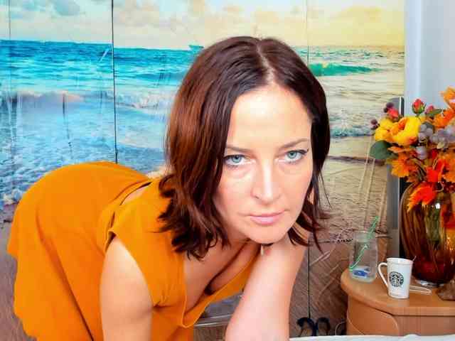 SatyneQueen webcam