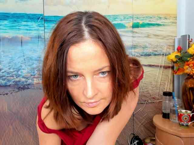 SatyneQueen webcam