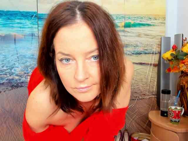 SatyneQueen webcam