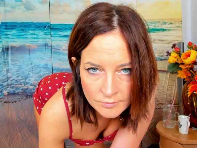 SatyneQueen webcam