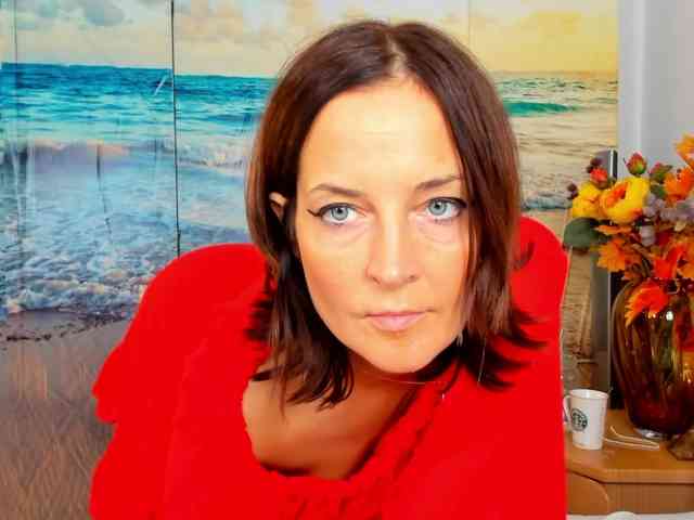 SatyneQueen webcam
