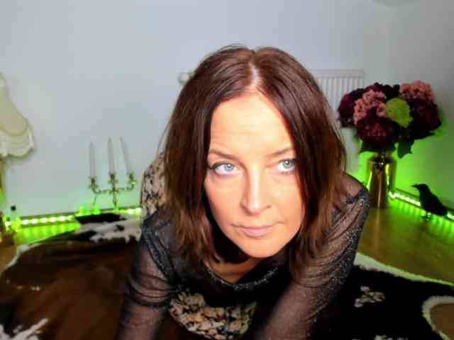 SatyneQueen webcam