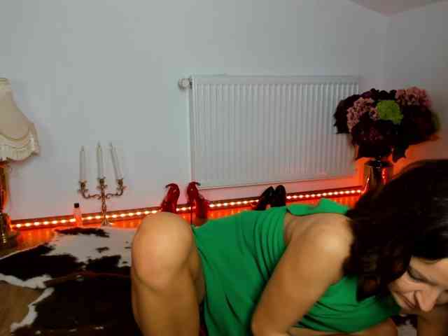 SatyneQueen webcam