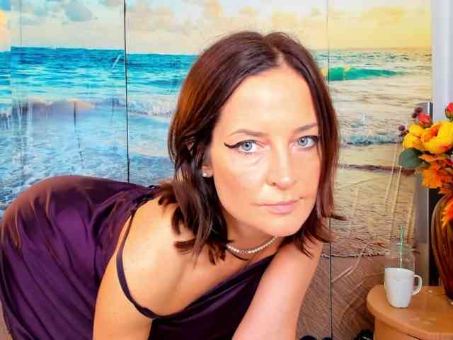 SatyneQueen webcam