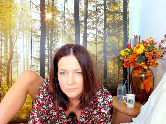 SatyneQueen webcam
