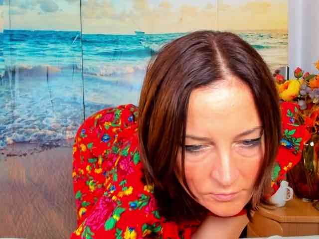 SatyneQueen webcam
