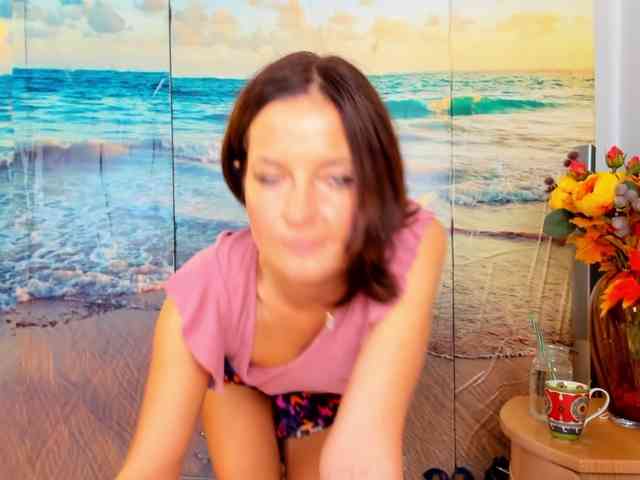 SatyneQueen webcam