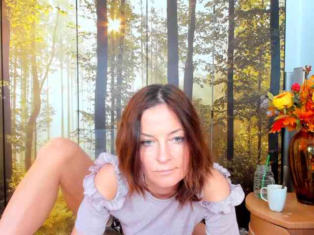 SatyneQueen webcam