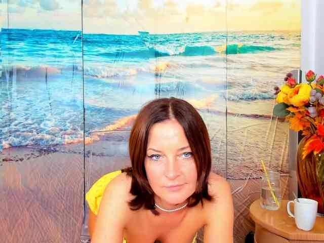 SatyneQueen webcam