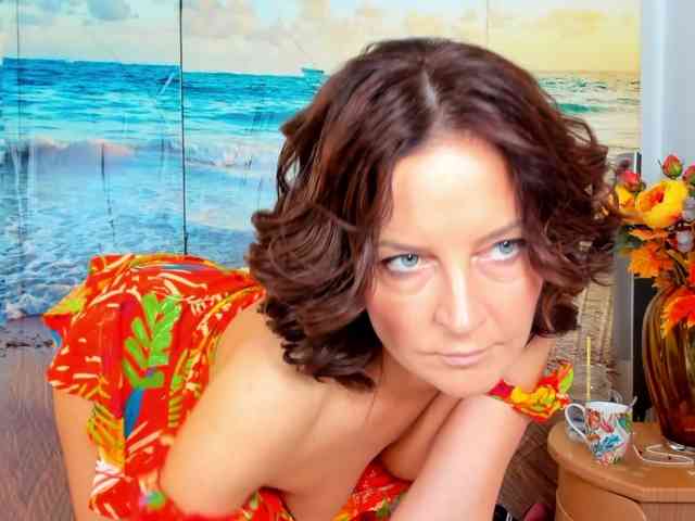 SatyneQueen webcam