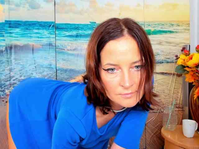 SatyneQueen webcam