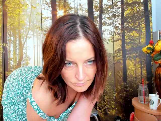 SatyneQueen webcam