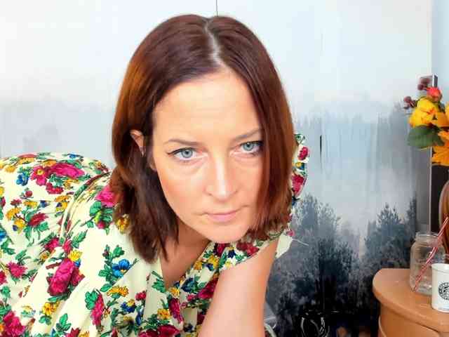 SatyneQueen webcam