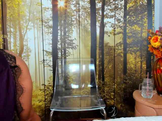 SatyneQueen webcam