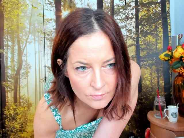 SatyneQueen webcam