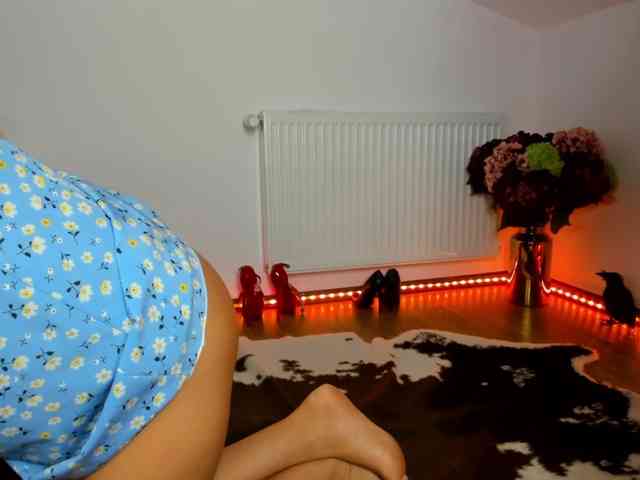 SatyneQueen webcam